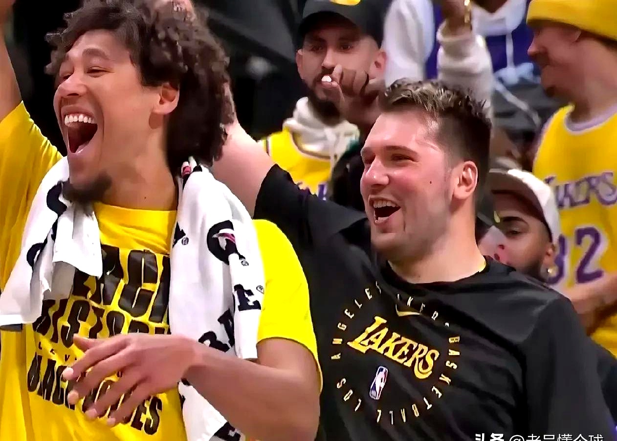 开云官网-塞尔维亚队带队取胜！，浓眉哥重要时刻反败为胜热度持续攀升(塞尔维亚队长)