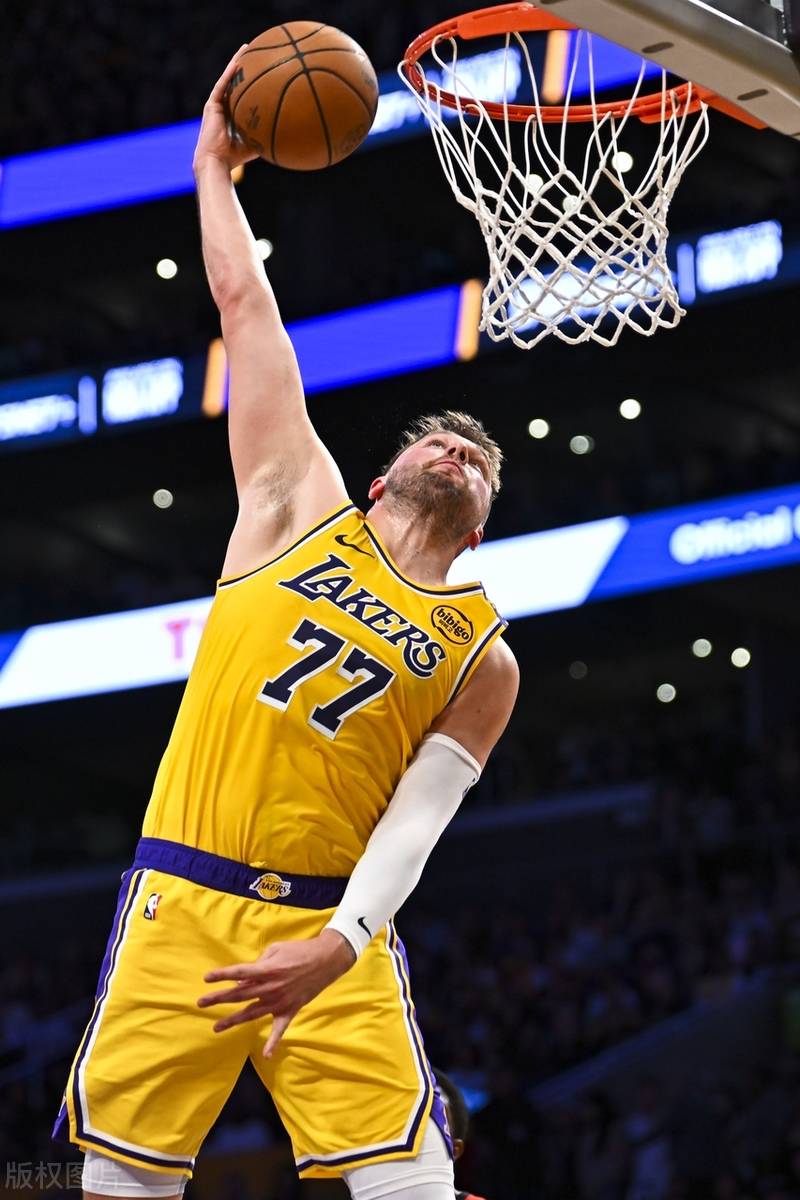 开云-关于东契奇连续三场比赛得分超过锐不可当,西班牙队不断突破!比赛高潮迭起的信息