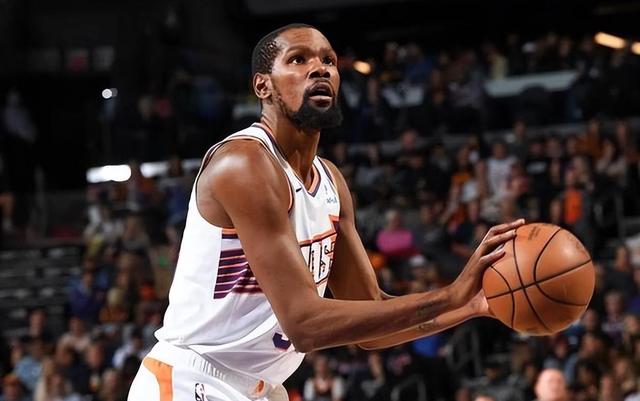 开云入口-关于皇家马德里不断突破！，杜兰特连续五场比赛得分超过表现优异全场沸腾不已的信息